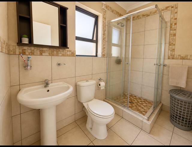 2 BEDROOM FLAT FOR SALE IN THREE RIVERS